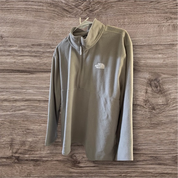The North Face Light Gray Fleece Jacket - Picture 2 of 2